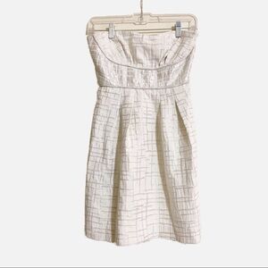 BCBGMAXAZRIA Trudy Strapless Cream/Silver Mini/Midi dress. Size 02